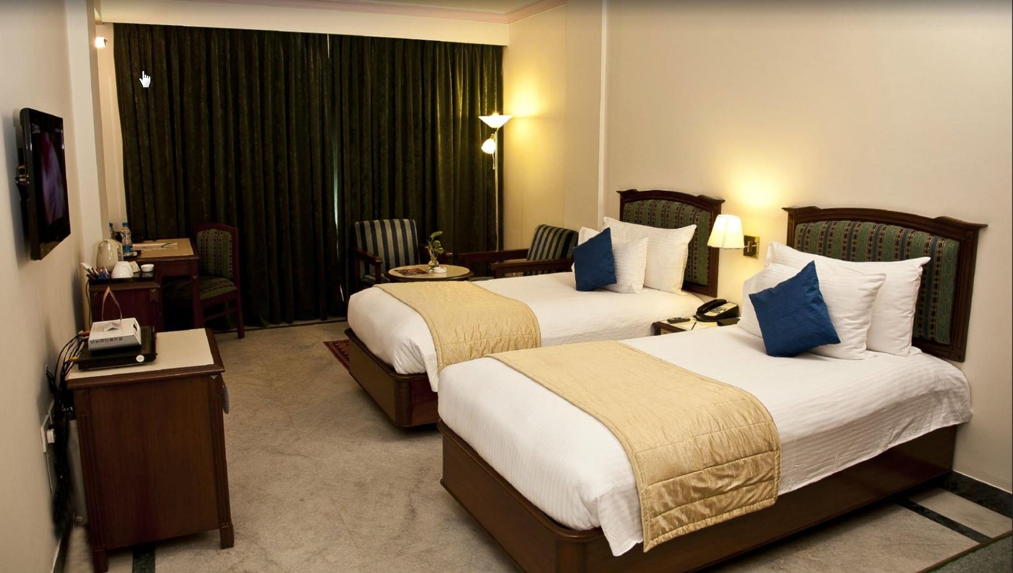 Hotel Radha Regent, 3*
