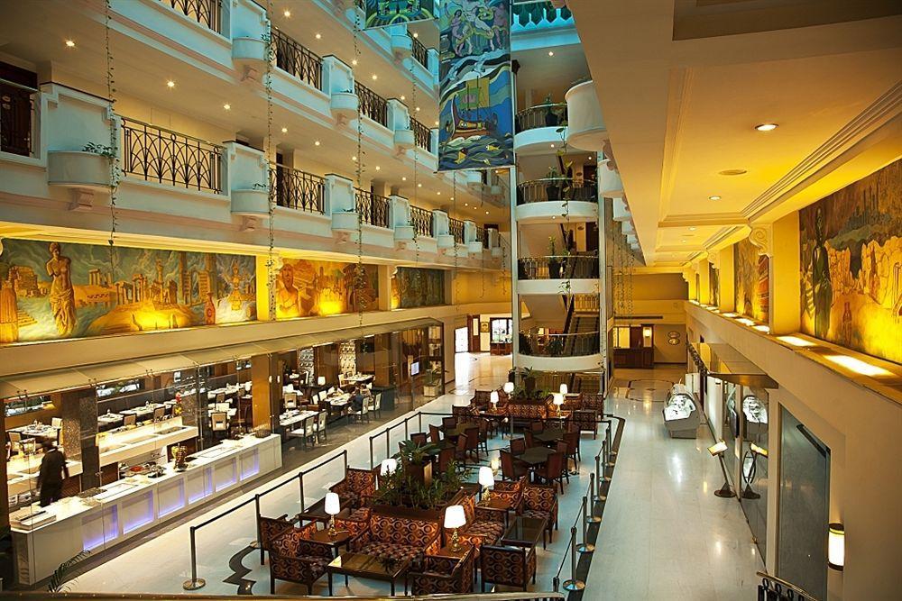 Radha Regent, Hotel 3*