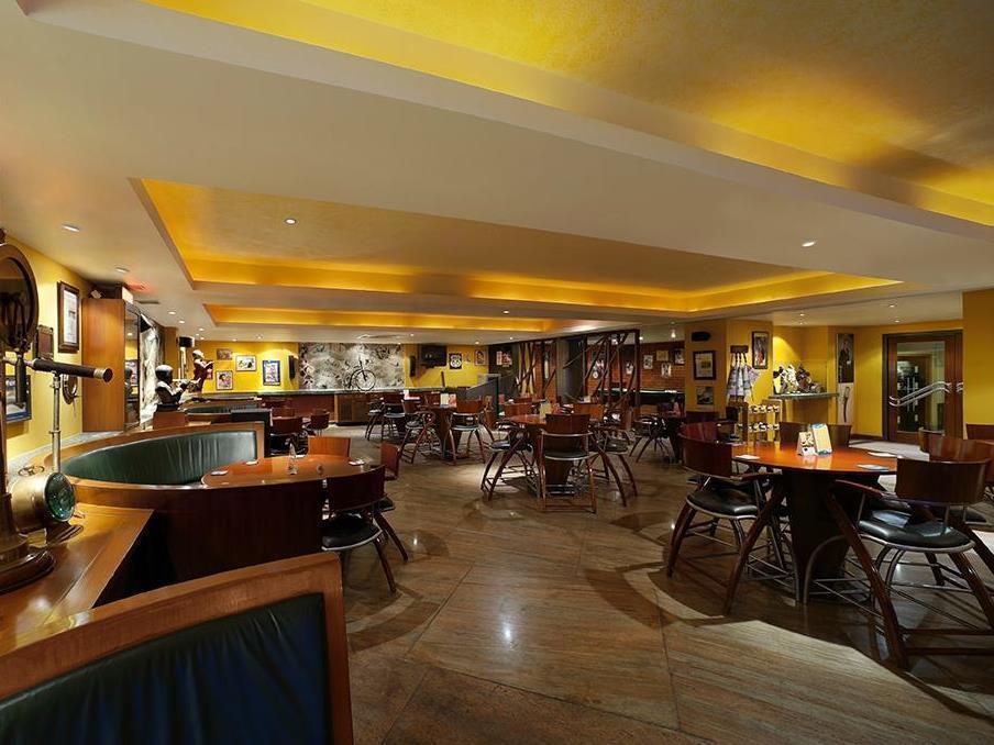 Radha Regent, Hotel 3*
