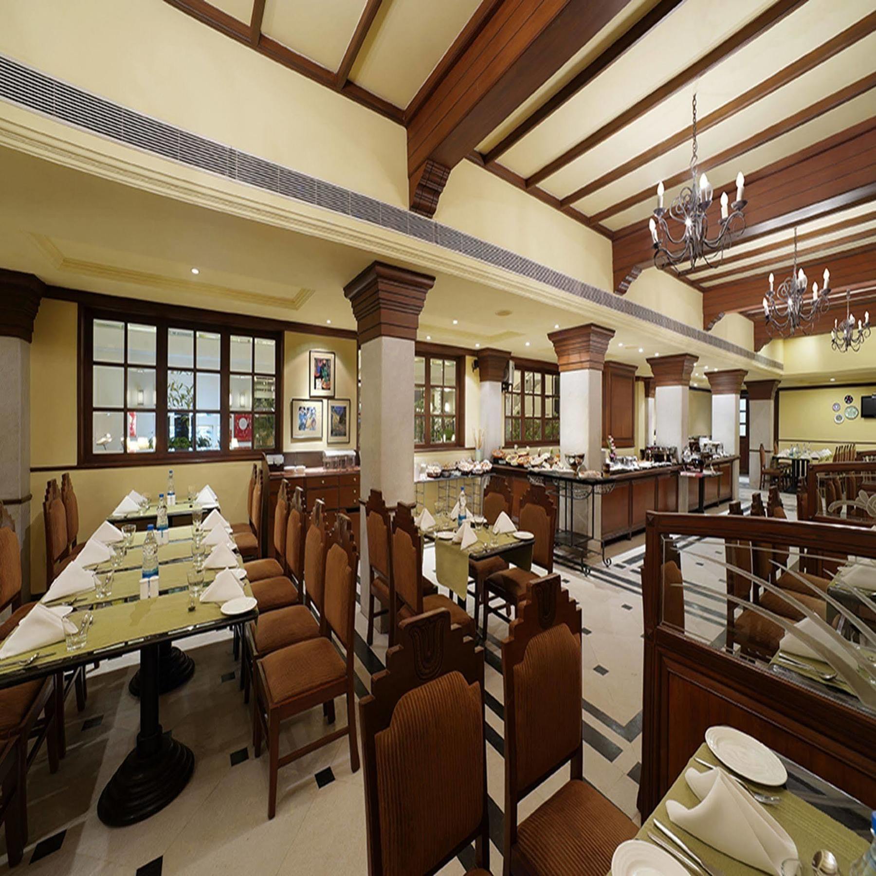 Radha Regent, Hotel Chennai
