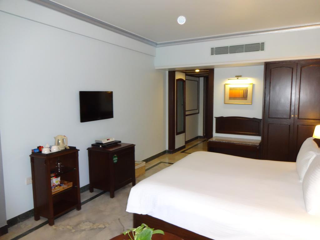 Hotel Radha Regent, 3*