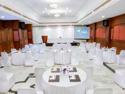 Radha Regent, Hotel 3*
