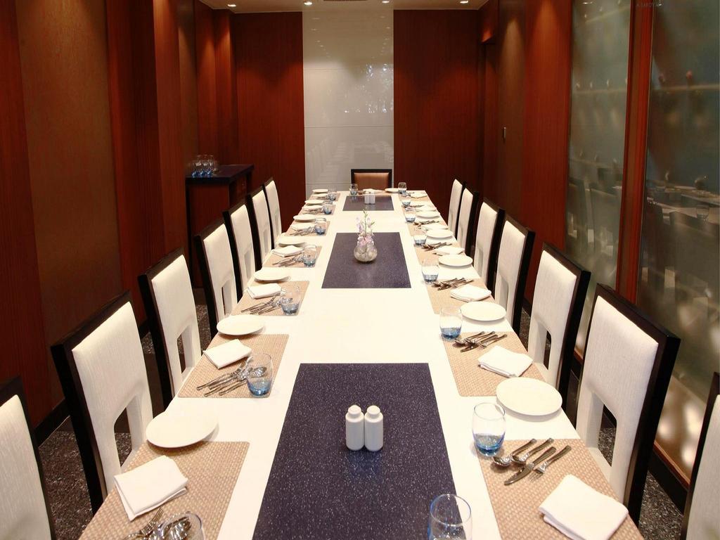 Hotel Radha Regent, 3*