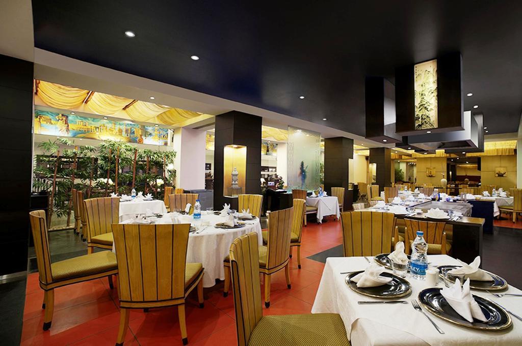 Radha Regent, Hotel 3*