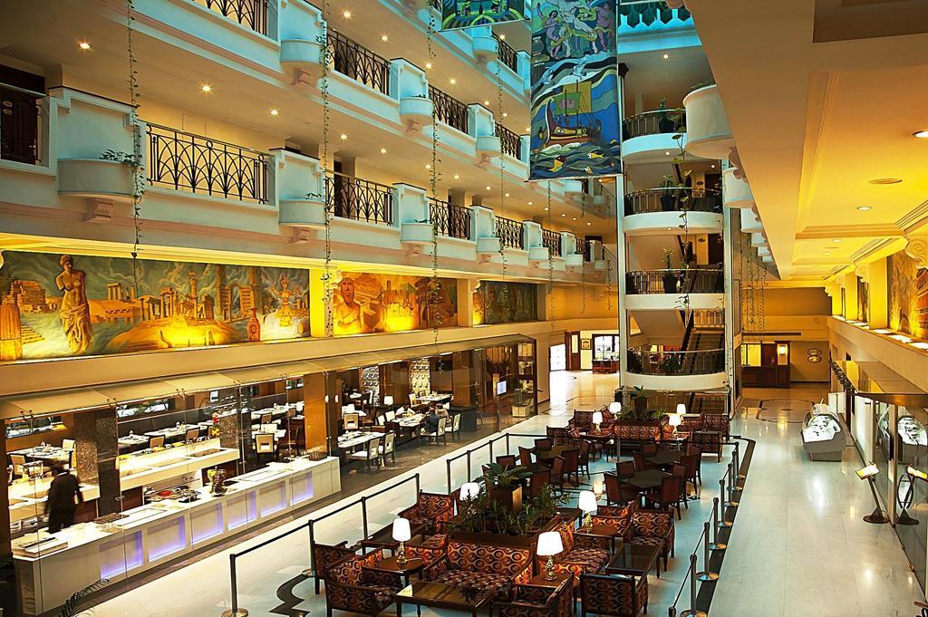 Radha Regent, Hotel